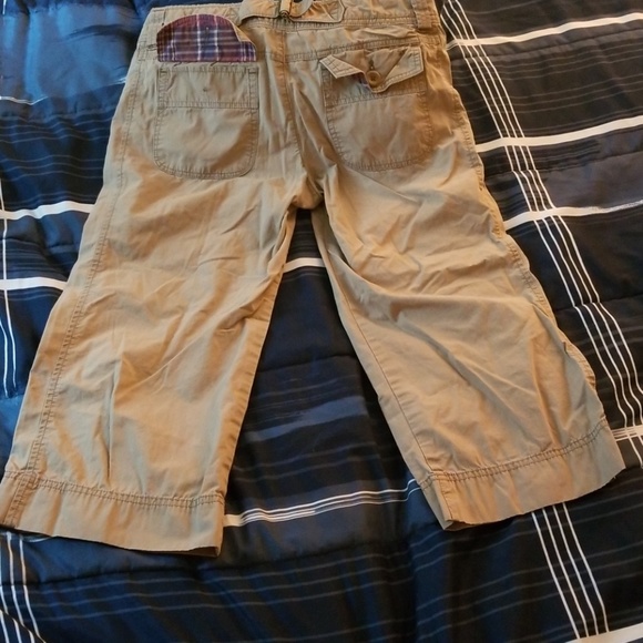 Capris - Picture 2 of 2